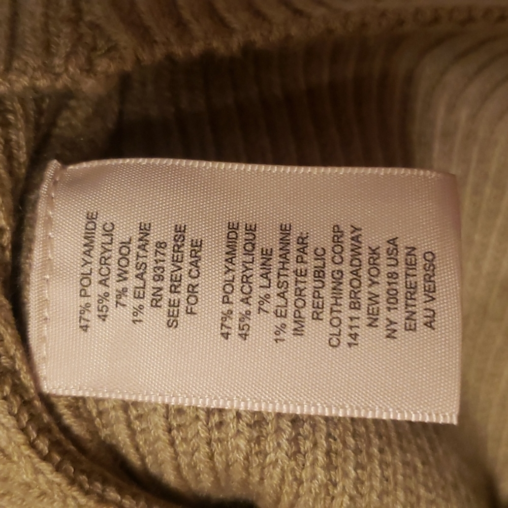 Sweater - Picture 4 of 4
